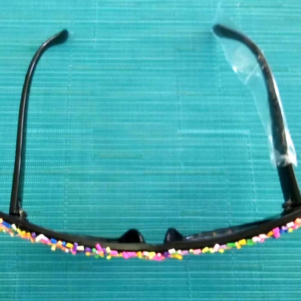 NEW Women's Sprinkle Cat Eye Fashion Sunglasses - Picture 5 of 11